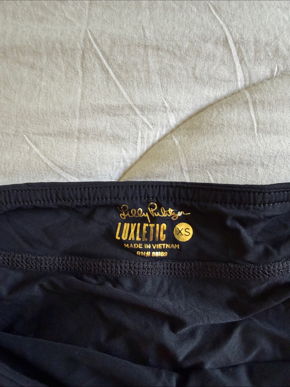 Lilly Pulitzer Meisha Black Scallop Skort (Meryl x Lilly) Luxletic UPF 50, XS - Picture 2 of 3